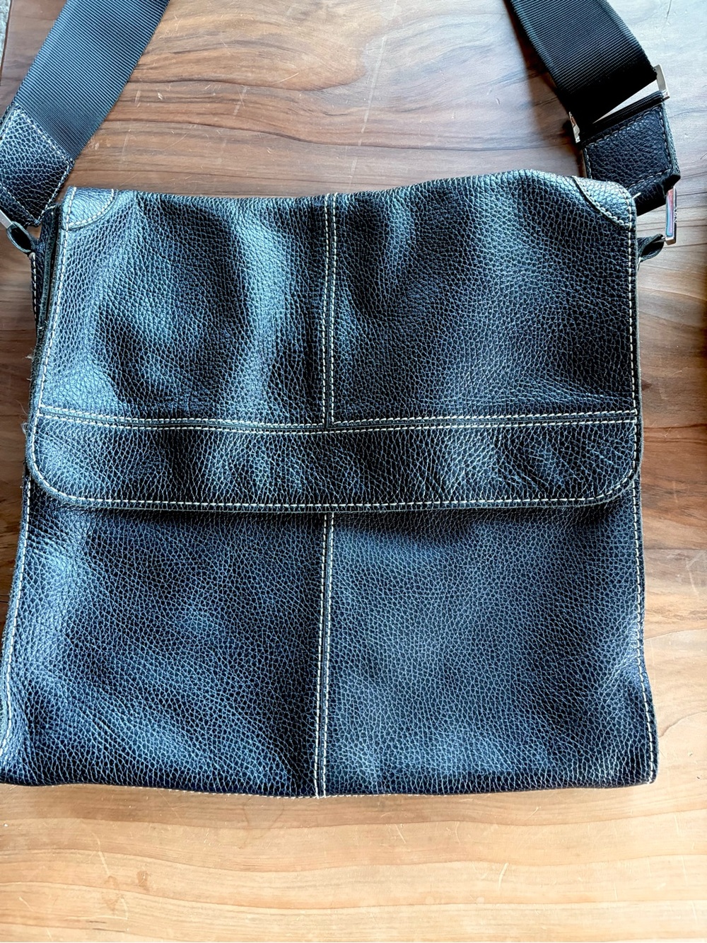 Bosca Black Pebbled Leather Crossbody Messenger Bag